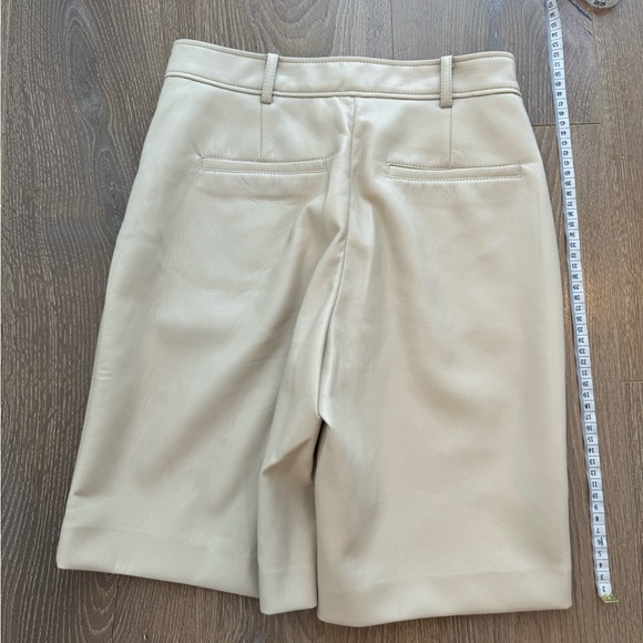 Artizia Babaton faux leather shorts - Picture 3 of 3